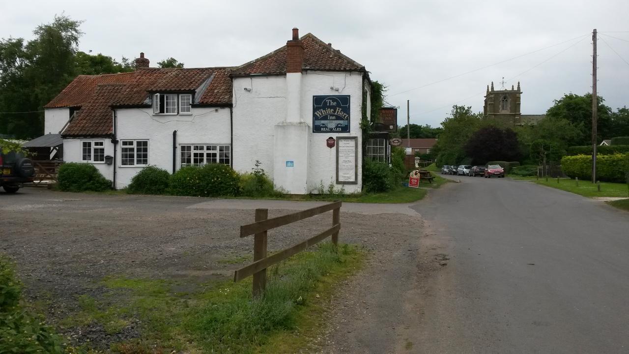 The White Hart Inn Tetford Exteriör bild